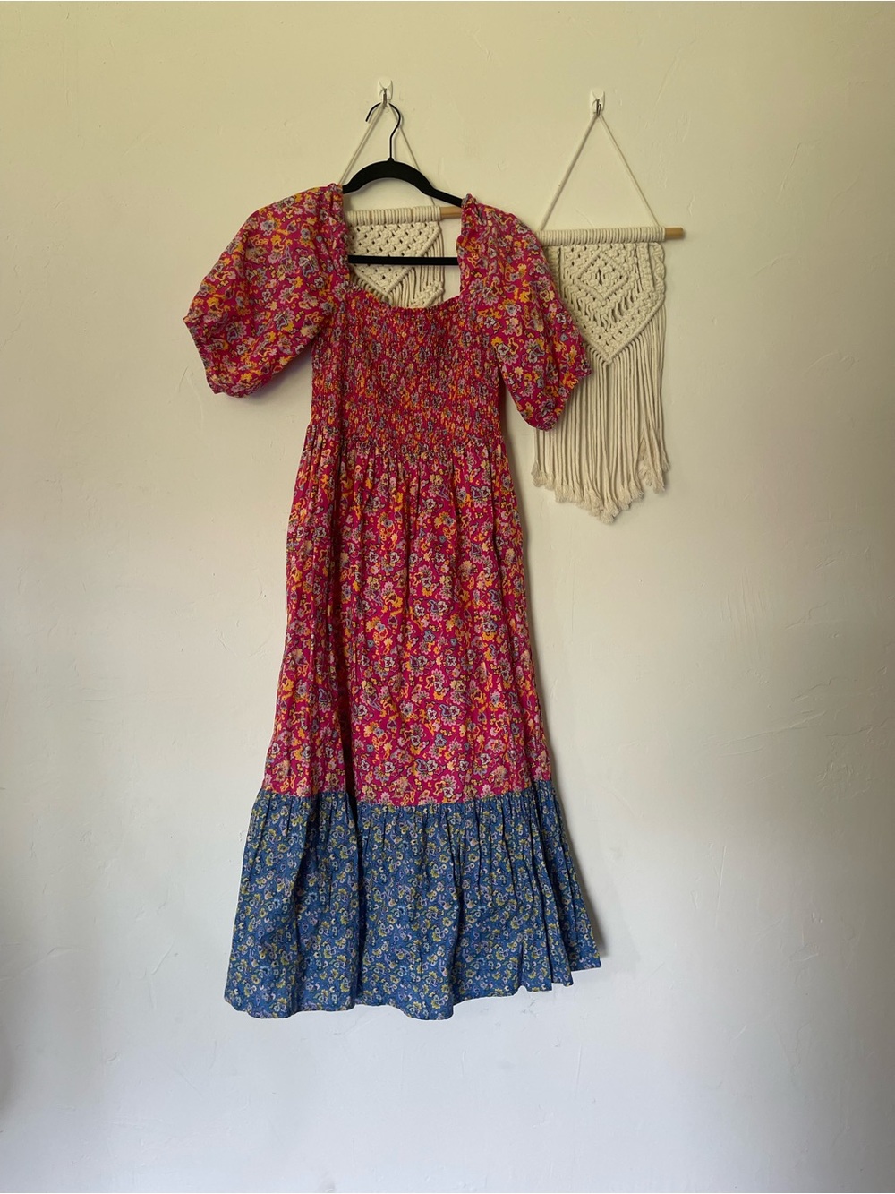 House of Harlow 1960 Smocked Puff Sleeve Floral Midi Dress - Picture 2 of 6